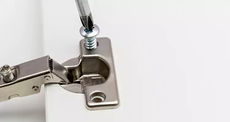 Screen Door Hinge Repair in Hallandale Beach, FL