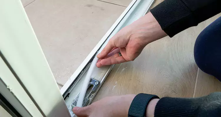 Garage Door Off Track Repair in Hallandale Beach, FL