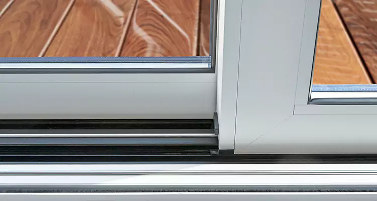 Patio Doors Leaking Water Issue Repair Services in Hallandale Beach, FL