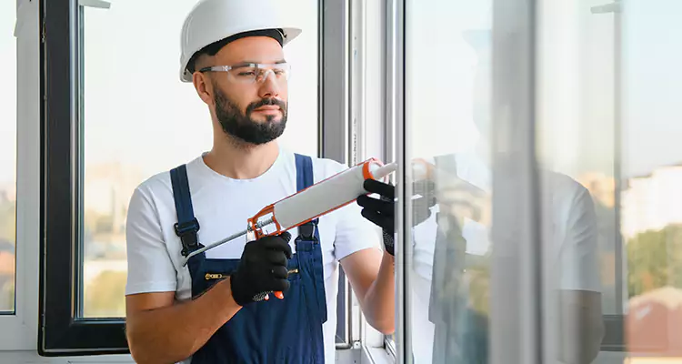 Retractable Screens Repair for Patio in Hallandale Beach, FL
