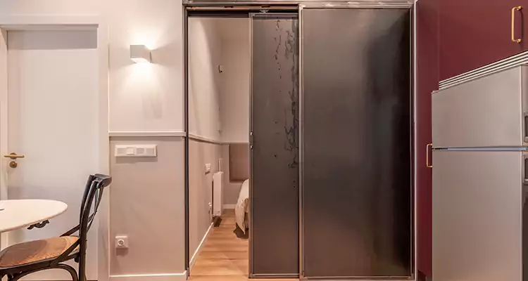 We Fix Closet Sliding Door in Hallandale Beach, FL 