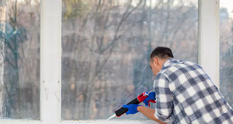Quality Sliding Shower Door Repair for Closing Issues in Hallandale Beach, FL