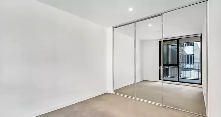 Why Homeowners Choose Us for Sliding Mirror Door Replacement in Hallandale Beach, FL