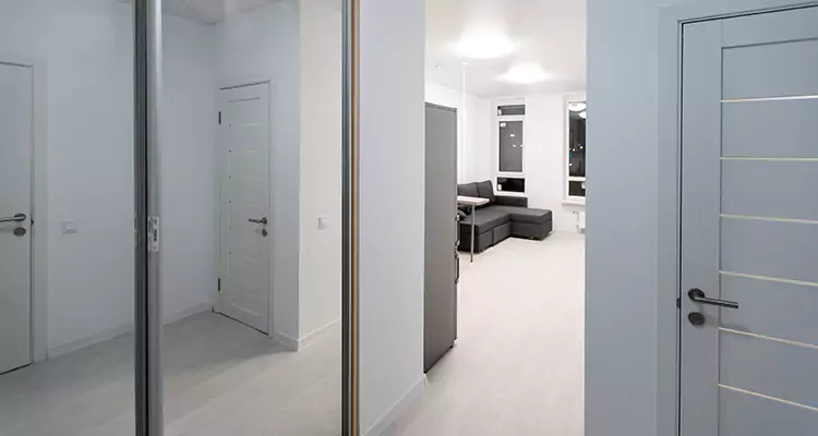 Modern Mirrored Closet Doors Repair in Hallandale Beach, FL