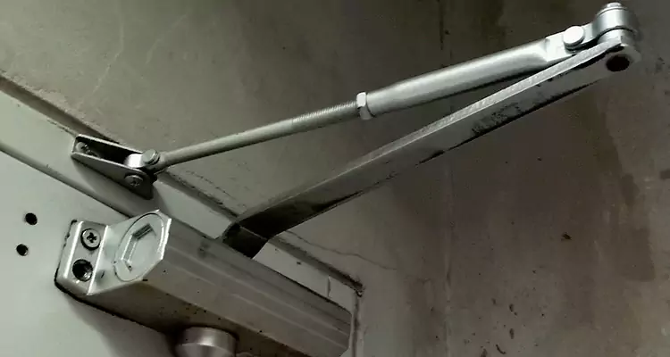 Door Closer Oil Leak Repair in Hallandale Beach, FL