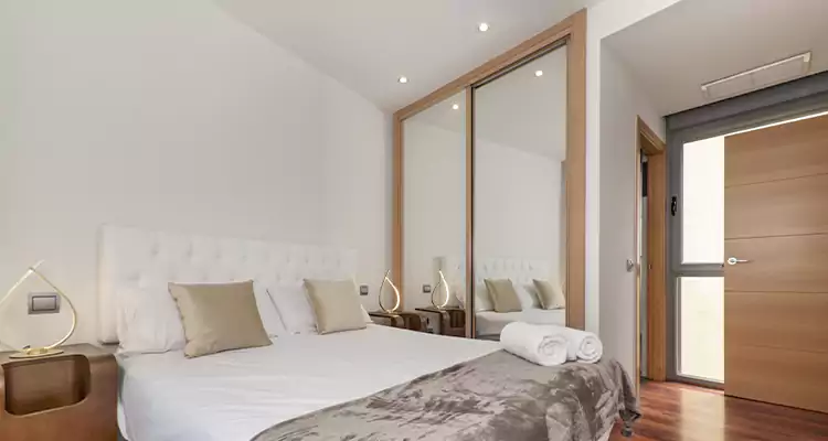 Sliding Wardrobe Door Mirror Replacement in Hallandale Beach, FL